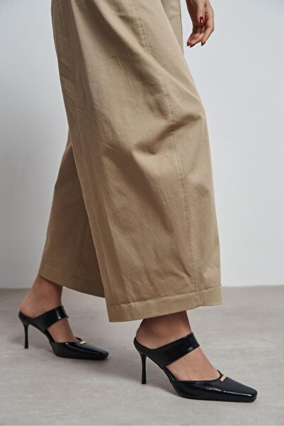 NİŞANTAŞI SHOES Γυναικείες παντόφλες με τακούνι Rane Bordo Rustic με χρυσές μ...