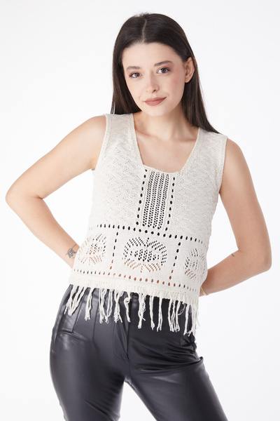 TOFİSA Πλεκτό με φούντες και τρύπες Crop Cream - 27670