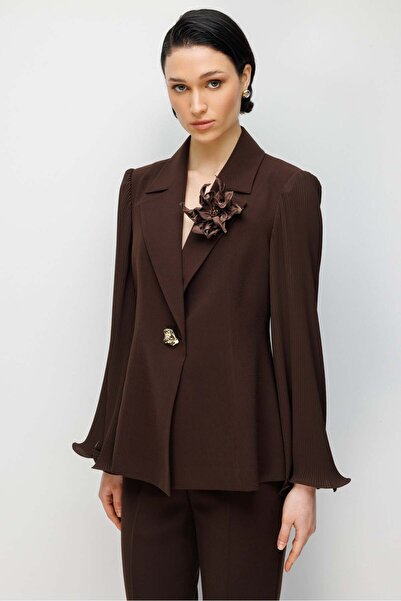 Moda İlgi Modailgi Kol Pliseli Yakası Çiçek Broşlu Tek Düğme Ceket - 45025 Kahve