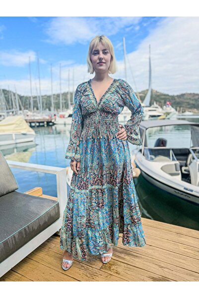 Miss Boheme فستان حريري بأكمام طويلة وياقة مادونا باللون الأزرق الداكن مع تفا...