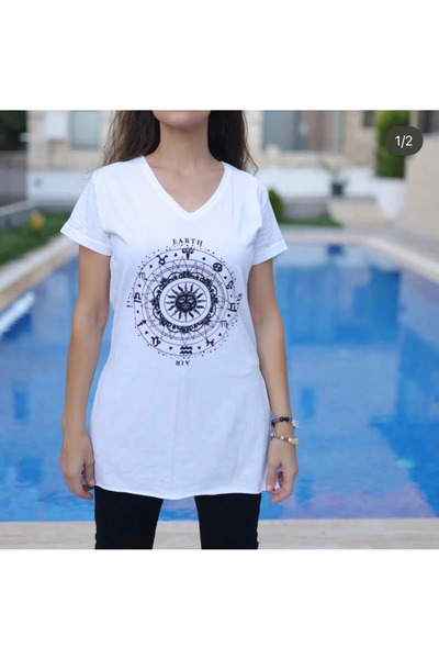 Yanı Yırtmaçlı Desenli Tişört