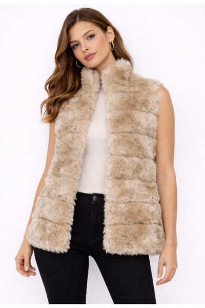 Nobrand Μπεζ γιλέκο από συνθετική γούνα με κοντό γιακά, χωρίς τσέπες, ίσια γρ...