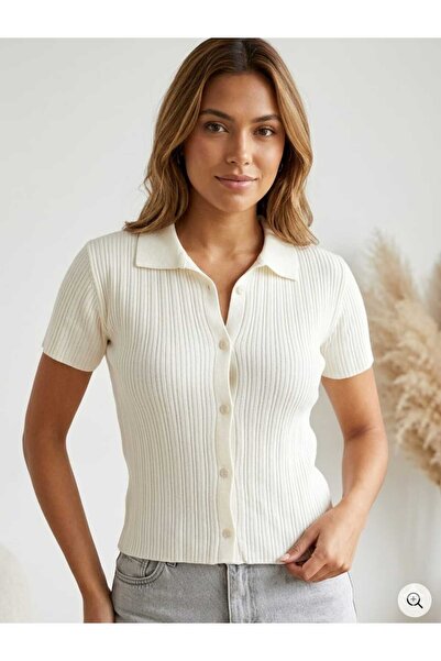 ASEZ BUTİK ZERAFETİN ADRESİ ASEZ BUTİK Γυναικεία Πλεκτή Μπλούζα Εκρού με Κοντ...