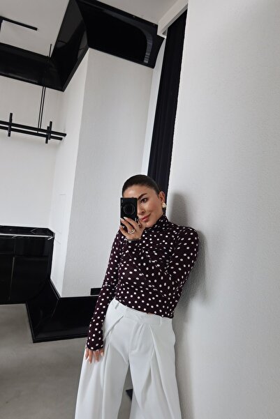 Özge Özgenç Stand Collar Polka Dot Blouse