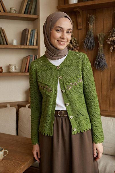 MODAQU Leaf Embroidered Short Cardigan - Green