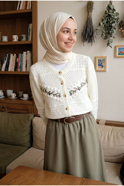 MODAQU Leaf Embroidered Short Cardigan - Ecru