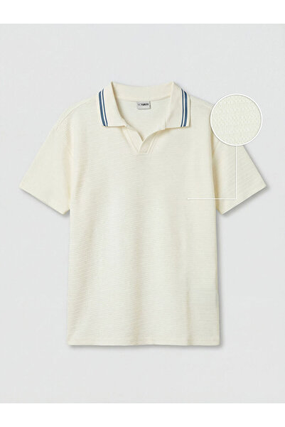 LC Waikiki New Season from Güli̇s Gi̇yi̇m Ecru Polo Collar Textured Boys' T-S...