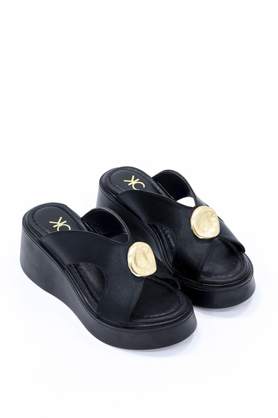 kajal ayakkabı DL 54 Παντόφλες με Μεταλλική Πόρπη και Λεπτομέρειες