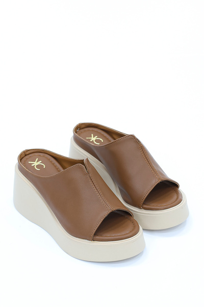 kajal ayakkabı DL 53 Παντόφλες με λεπτομέρεια ραφής και χοντρή σόλα