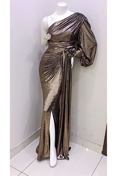 Linda Fashion A luxurious evening dress with an unparalleled elegant design �...