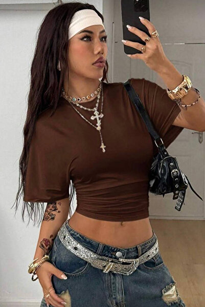 İlayda Toprak Κομψή καφέ μπλούζα με φαρδιά μανίκια, εφαρμοστή στη μέση, με λε...