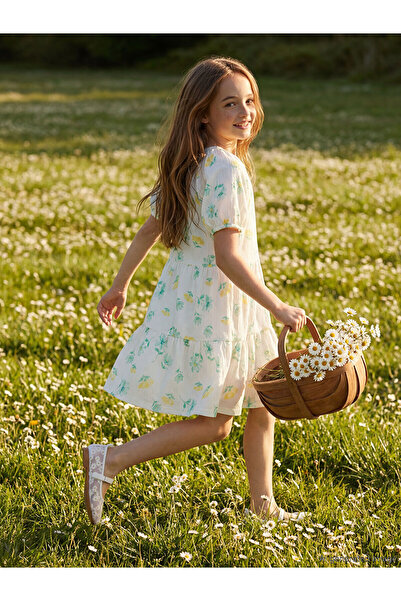 LC Waikiki Nevavm Floral Girl's Dress with Oval Collar and Difference