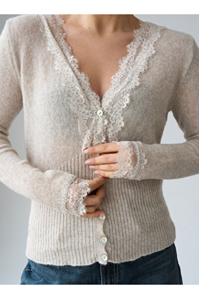 Qualia Butik Women's V-Neck Cardigan with Lace Sleeves and Collar