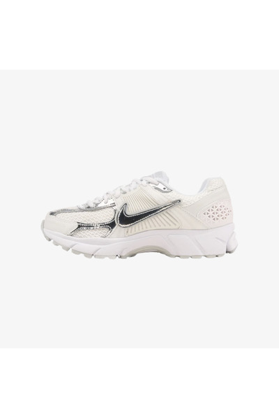 Nike Ζουμ Βόμερο 5 “Χρωμιωμένη Μύτη” (Γυναικεία)