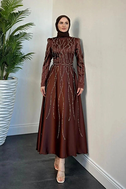 Tesettür Diyarı Βραδινό φόρεμα χιτζάμπ από σατέν ύφασμα με κομψή εφαρμογή Ama...