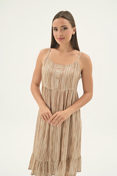 Sevim 17581 قميص نوم نسائي قصير بحمالات رفيعة