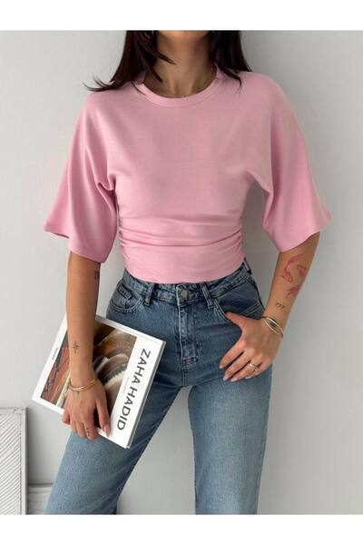 Noa&Noa Noa Noa Γυναικείο μπλουζάκι με λεπτομέρεια με κορδόνι στο πλάι και μι...