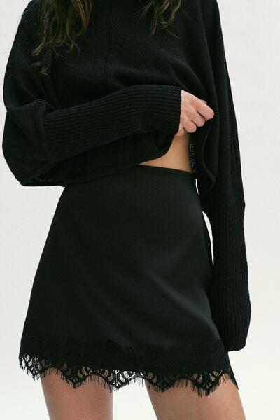 Patreon Μίνι σατέν φούστα με δαντέλα