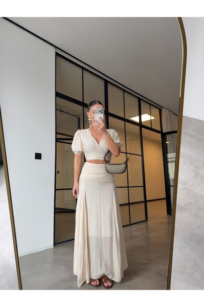 BB Bensu Buyruk ΣΕΤ ΜΠΛΟΥΖΑΚΙ ΜΕ ΔΕΣΜΕΥΣΕΙΣ ΚΑΙ ΜΑΞΙ ΦΟΥΣΤΑ ΕΚΡΟΥ