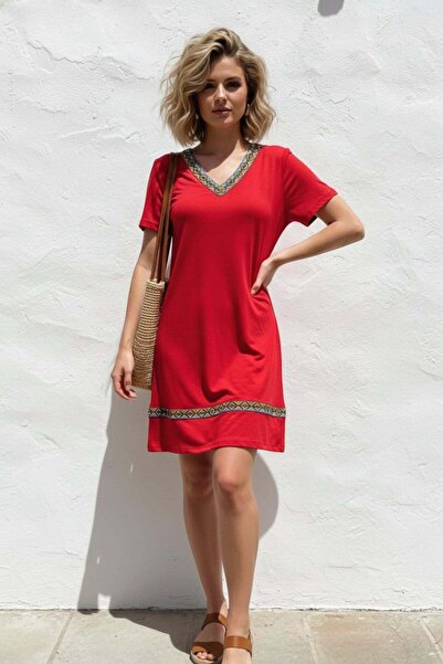 Mossta Φόρεμα βισκόζης με έθνικ σχέδιο και λεπτομέρεια ρίγας - Κόκκινο