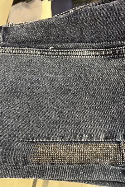 HUMEYRA Paça Taş Detaylı Denim Pantolon