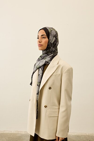 Modakaşmir Βιολετί Σάλι Λίβα Μοντάλ Κράσ