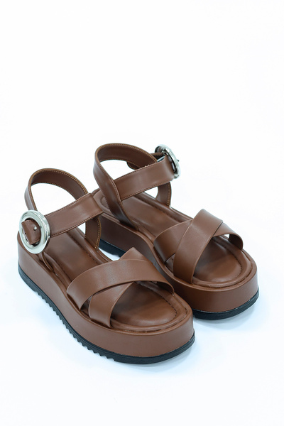 kajal ayakkabı Σανδάλια FEDORA με χιαστί λουράκια και χοντρή σόλα