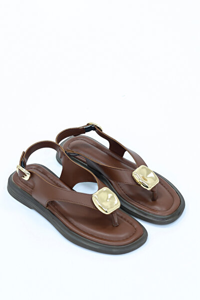 kajal ayakkabı ELMİRA Σανδάλια Σαγιονάρες με Μεταλλική Πόρπη