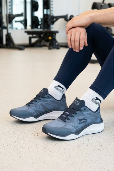 Slazenger ®   Ανδρικά αθλητικά παπούτσια για τρέξιμο και περπάτημα της σειράς...