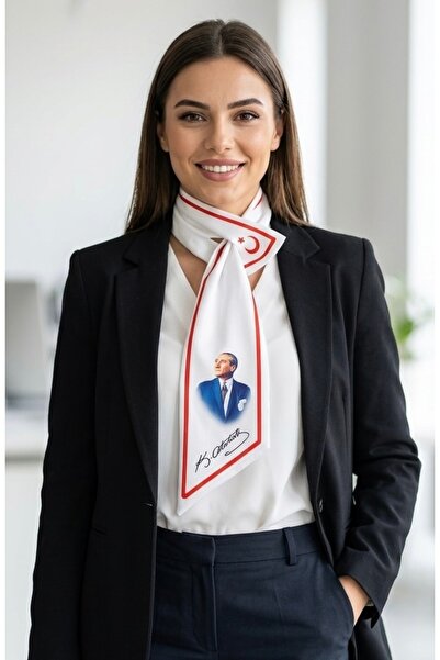 Mavi Masal Γραβάτα/Φουλάρι με λευκό σχέδιο, με υπογραφή και σιλουέτα Ατατούρκ