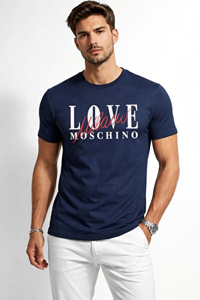 Love Moschino تي شيرت قطني بشعار ميلانو من SLIM FIT