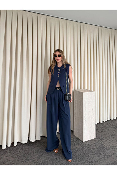 Laluvia Σετ παντελονιού με γιλέκο σε μπλε ναυτικό χρώμα και ζώνη με μισά κουμ...