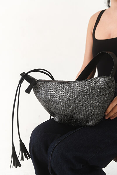 FEMME Women's Straw Weave Shoulder Bag with Tassel Detail and Zipper, Daily S...