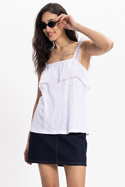 Tudors Γυναικεία μπλούζα λευκή, στενής εφαρμογής, 100% βαμβακερή, με λεπτομέρ...