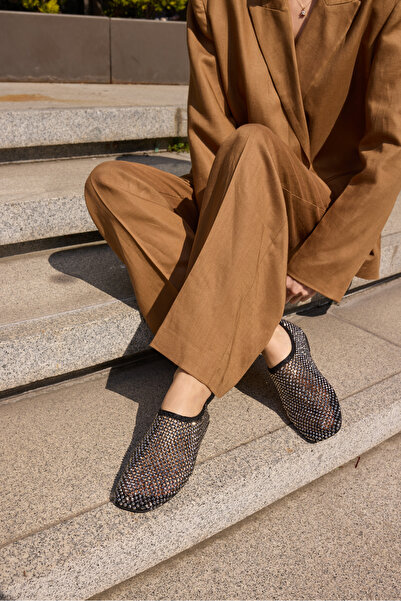 ANGELİNA JONES CALZARO ΓΥΝΑΙΚΕΙΑ ΜΑΥΡΗ ΠΕΤΡΑ ΜΕ ΛΕΠΤΟΜΕΡΕΙΑ ΦΙΛΕ ΑΝΤΙΚΕΙΜΕΝΟΥ...