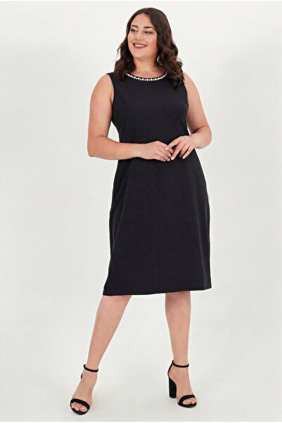 Curvy Trend Φόρεμα κρεπ μεγάλου μεγέθους με πέτο, κεντημένο με πέρλες, στρογγ...