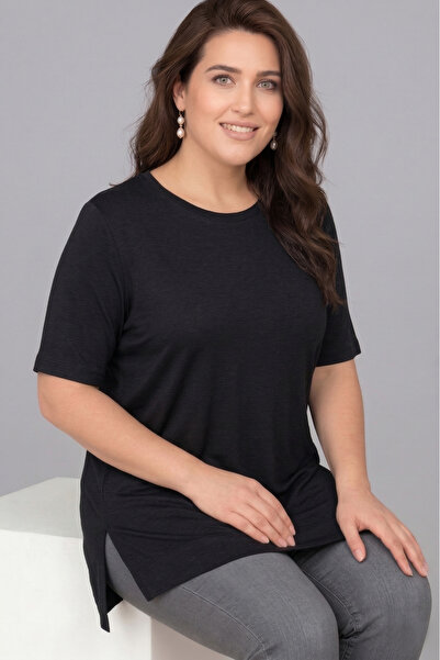 Curvy Trend Μπλούζα μεγάλου μεγέθους με λαιμόκοψη ποδηλάτου, κοντό μανίκι και...