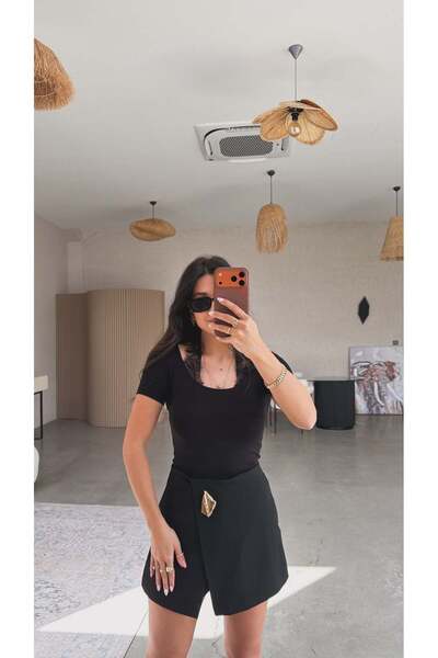 Buket Teke Μαύρη δαντελένια μπλούζα με λεπτομέρεια στο λαιμό