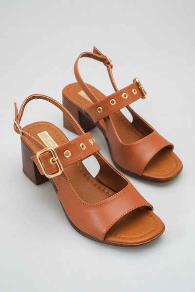 SENASTİL S125 Κομψά Γυναικεία Σανδάλια με Χρυσή Αγκράφα και Τακούνι Πάχους 6 εκ.