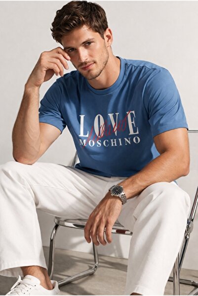 Love Moschino تي شيرت قطني بشعار ميلانو من SLIM FIT