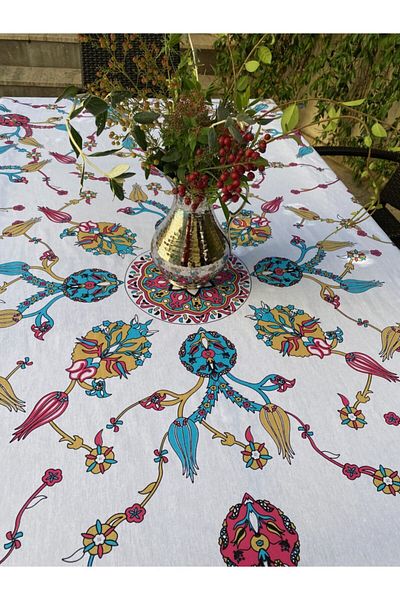 tasarımhikayecisi White Tulip Patterned Rectangular Tablecloth