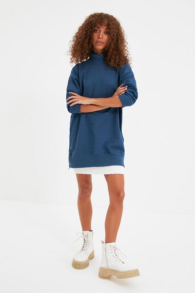 Trendyol Collection Indigo hosszú túlméretezett/széles szabású cipzáras állógallér vastag polár belső kötött pulóver TWOAW20SW0322