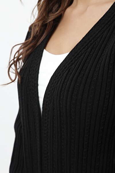 Uludağ Triko Γυναικεία πλεκτή ζακέτα με μαύρες ρίγες και κεντημένες άκρες