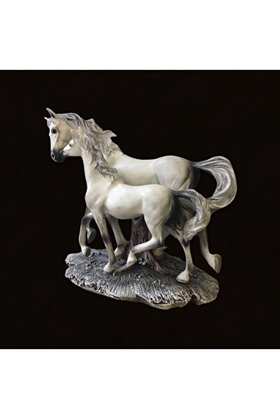 veraninfircasi Yavrulu At Heykeli