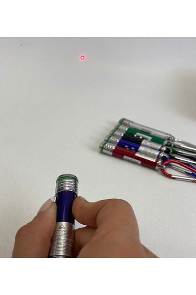 Pati Groot لعبة القط بالليزر بإضاءة LED