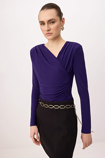 Trendyol Collection Mov, mulată/ mulat Decolteu asimetric, mânecă lungă elast...