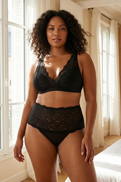 Trendyol Curve Μαύρο Σετ Εσωρούχων Μεγάλου Μεγέθους Δαντέλα τεμαχίων TBBSS26D...