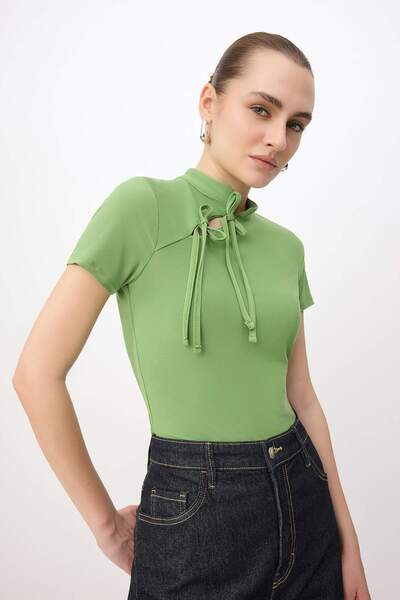 Συλλογή Trendyol Πράσινη Μπλούζα TWOSS25BZ00226