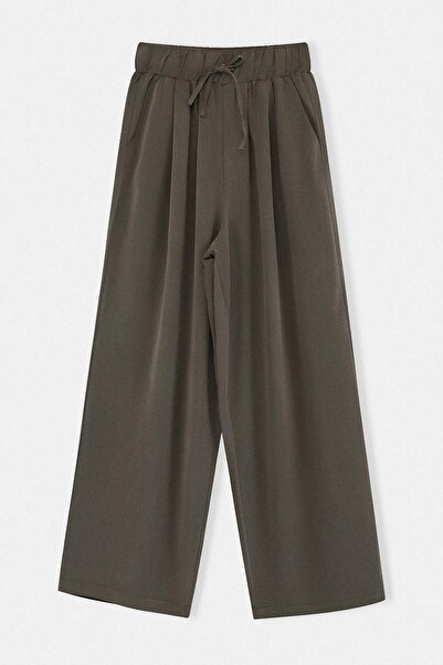 Drop by TrendyolMilla Khaki Comfortable Fit Pleated Elastic Drawstring Modal ...