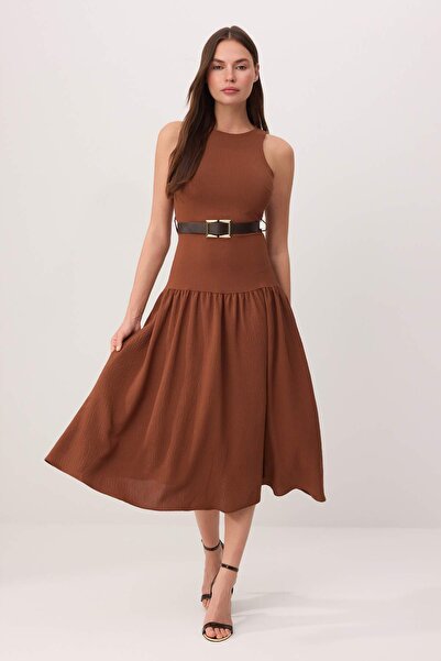 Συλλογή Trendyol Καφέ Αμάνικο Υφαντό Φόρεμα Μάξι με Ζώνη TWOSS26EL00528